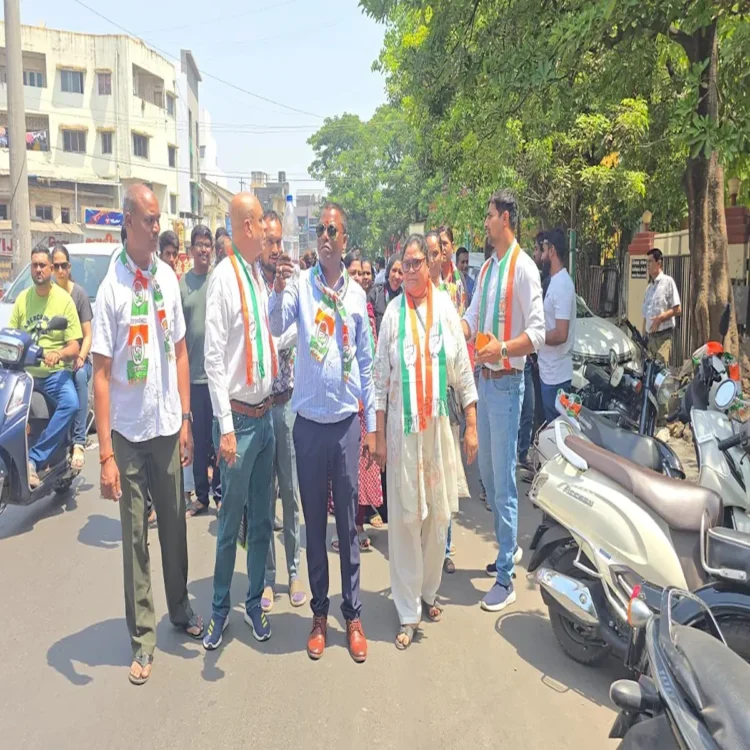 Congress candidates safe locations gujarat polls