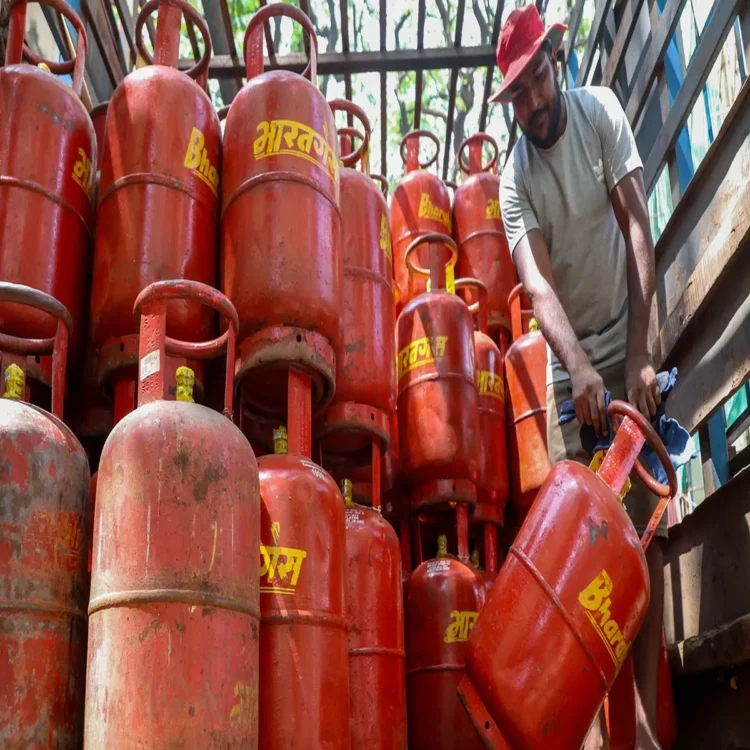 Delhi lpg supply stable update