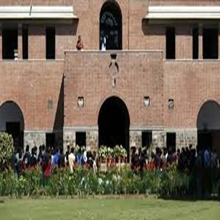 Delhi university sol governance concerns