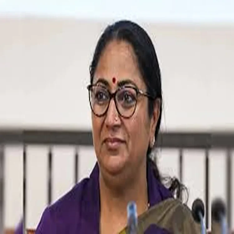 Delhi women commission work resumes