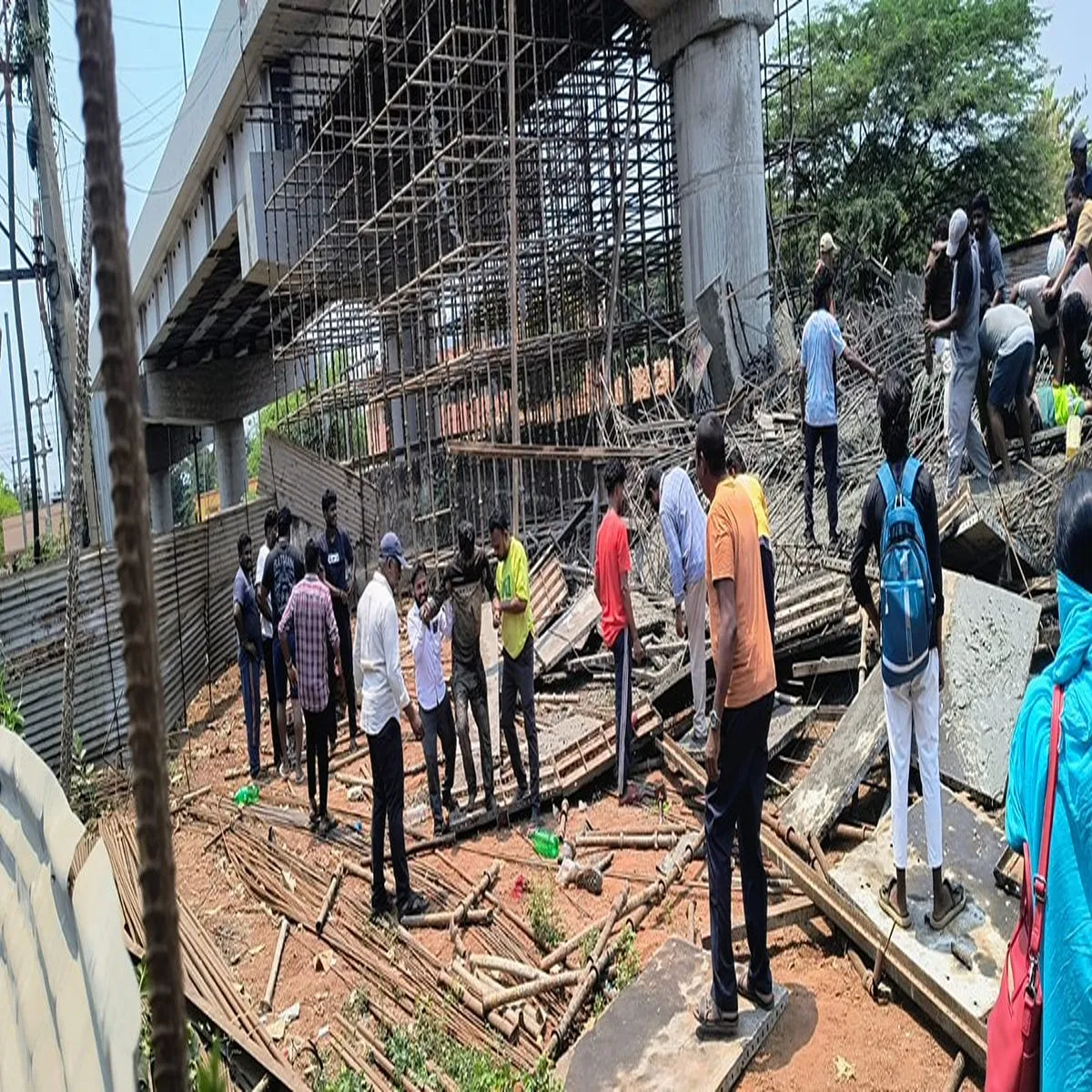 Infrastructure bridge deck collapse injures seven