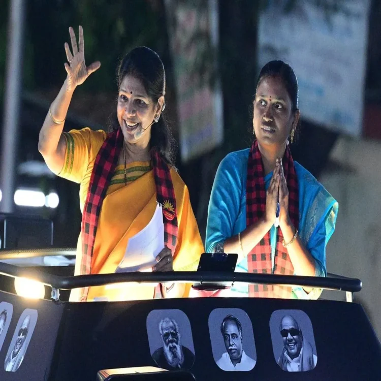 Kanimozhi targets palaniswami polls