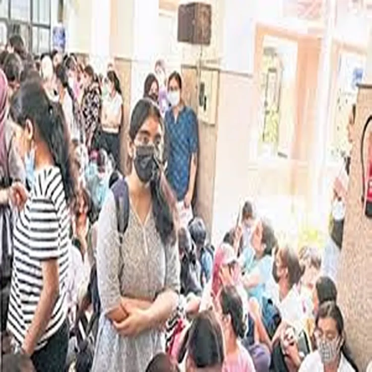 Lhmc hostel protest response