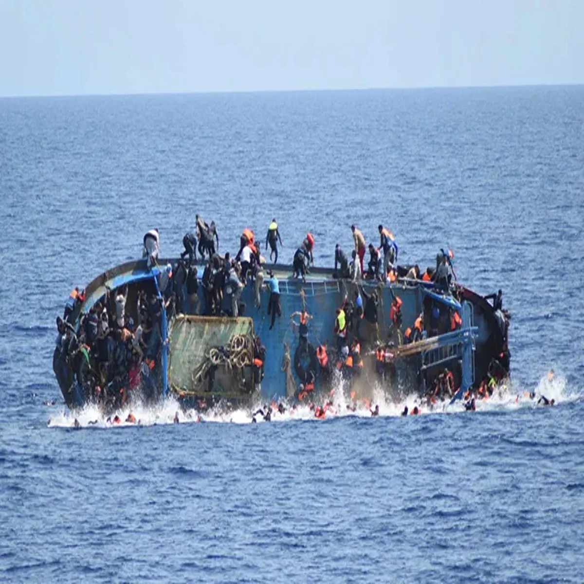 Migration boat breakdown leaves dozens dead