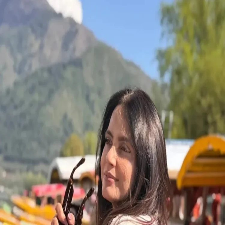 Neetu chandra bihar to global cinema