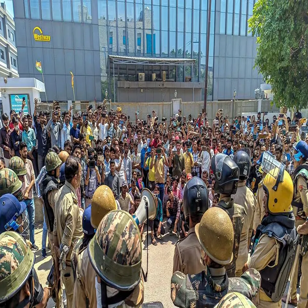 Industry factory shutdown leaves noida workers