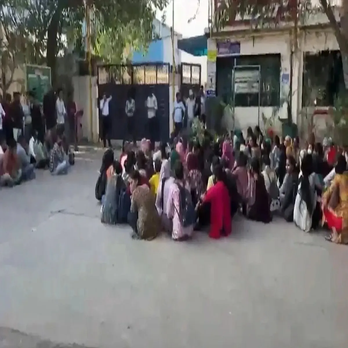 Laborunrest worker protests persist noida despite