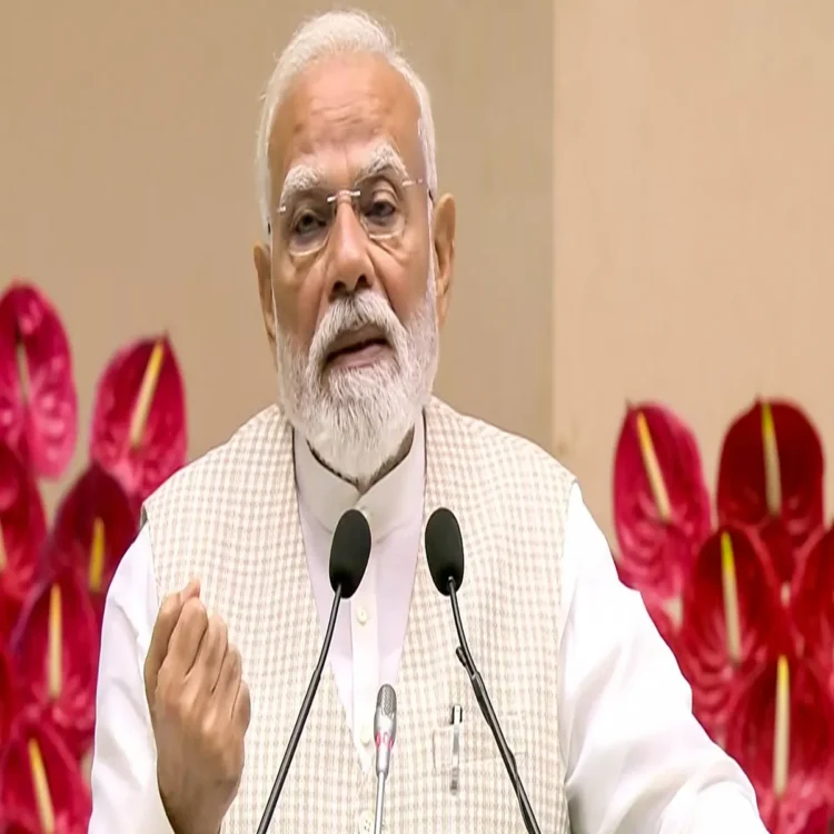 Pm modi women role india growth