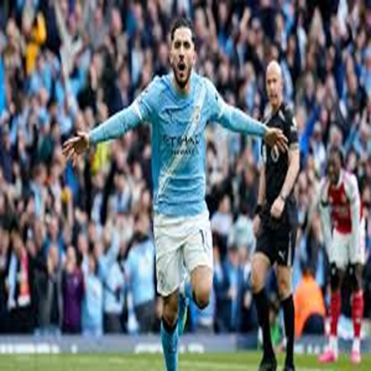 Premierleague manchester city edge arsenal title