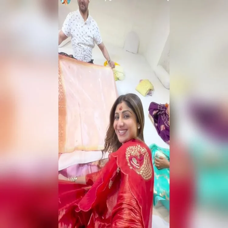 Shilpa shetty banaras saree visit