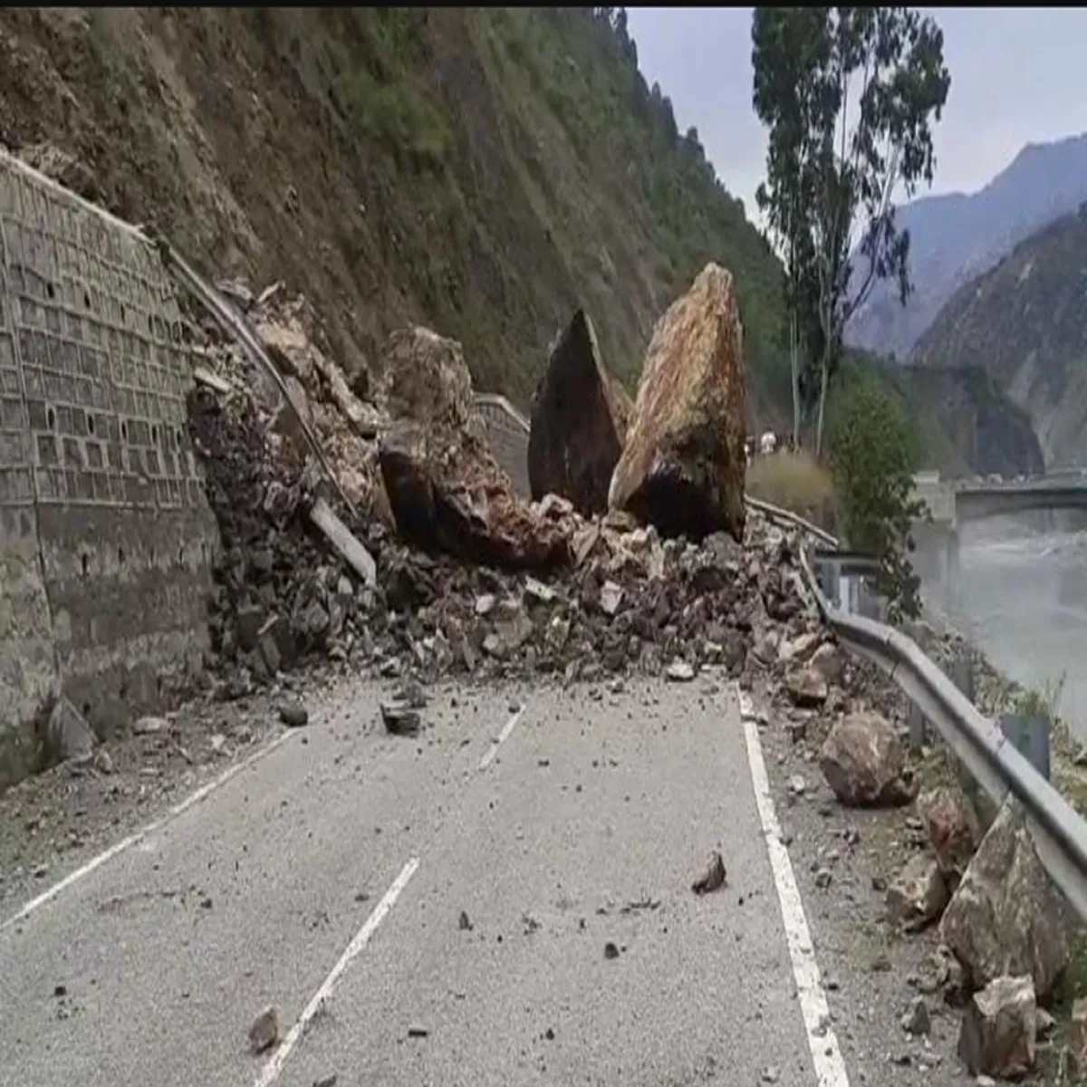 Highway srinagar jammu route reopens after