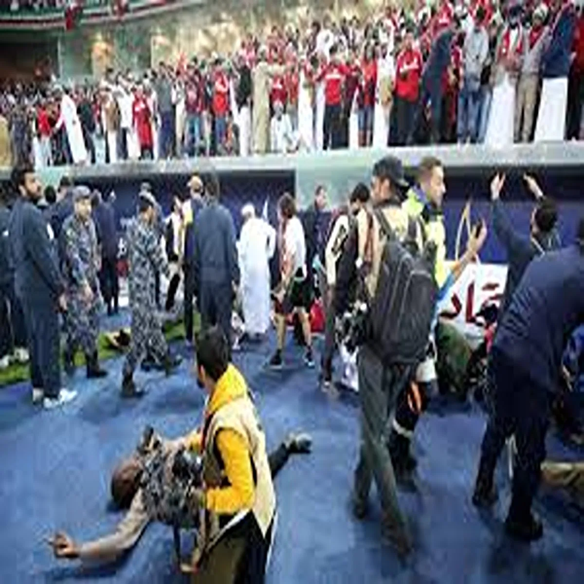 News stadium wall collapse injures dozens