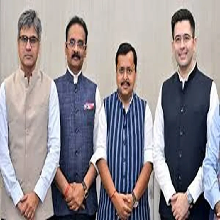 Three aap leaders join bjp