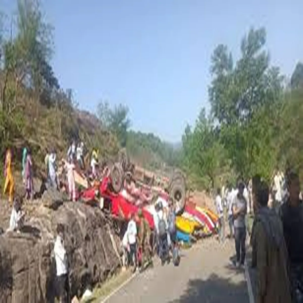 Accident bus falls into gorge udhampur