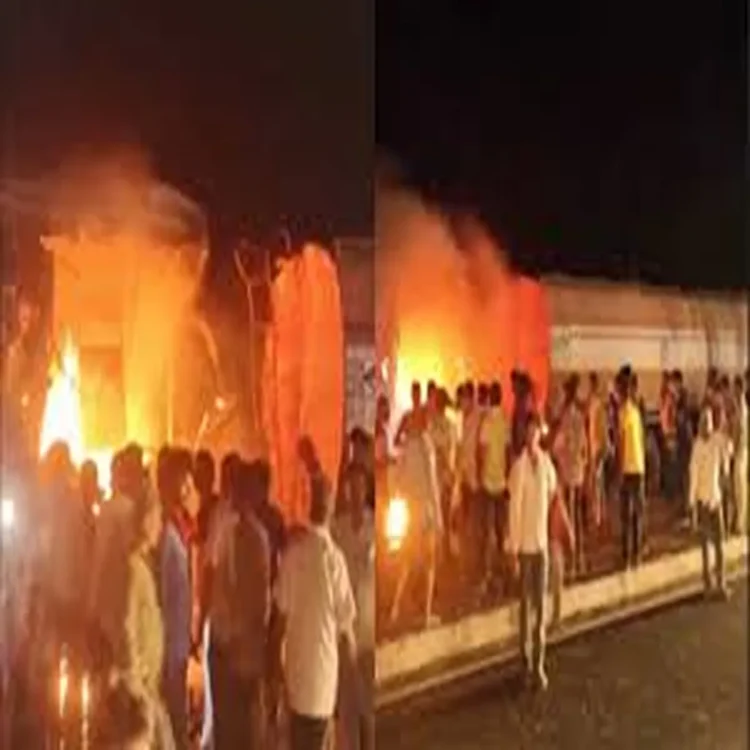 Accidentnews gujarat bus fire deaths