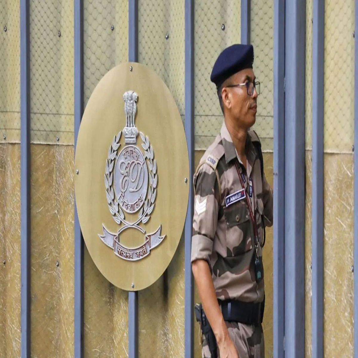 Investigation expands bengal probe fresh raids