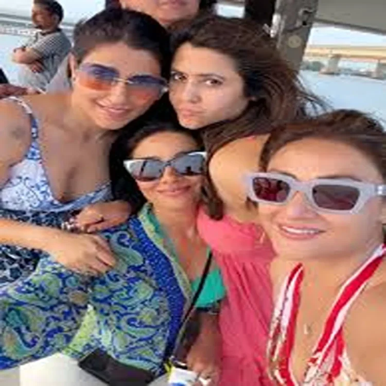 Ekta kapoor thailand vacation moments 1