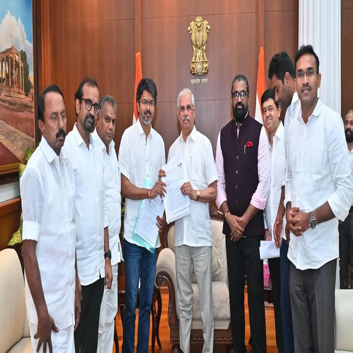 Electionupdate congress moves tamil nadu mlas