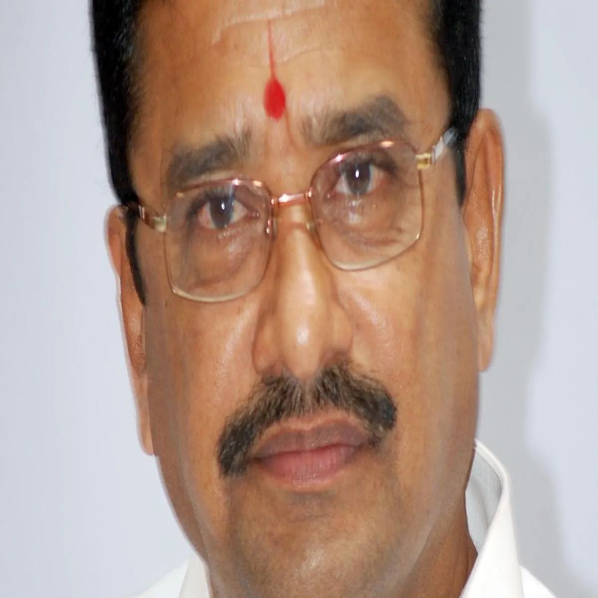 Politics former aiadmk minister ramalingam joins