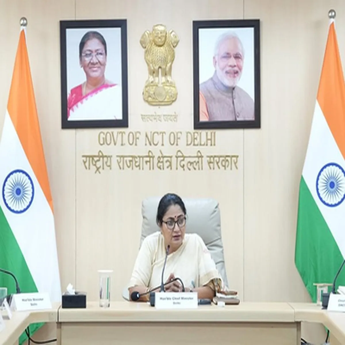 Fuelconservation delhi mayor promotes public transport