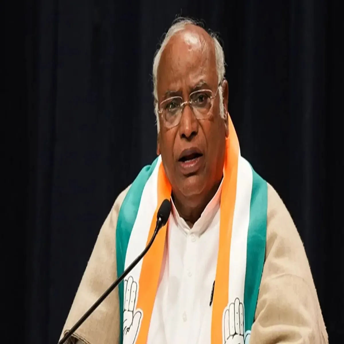 Fuelprices kharge questions repeated fuel rate