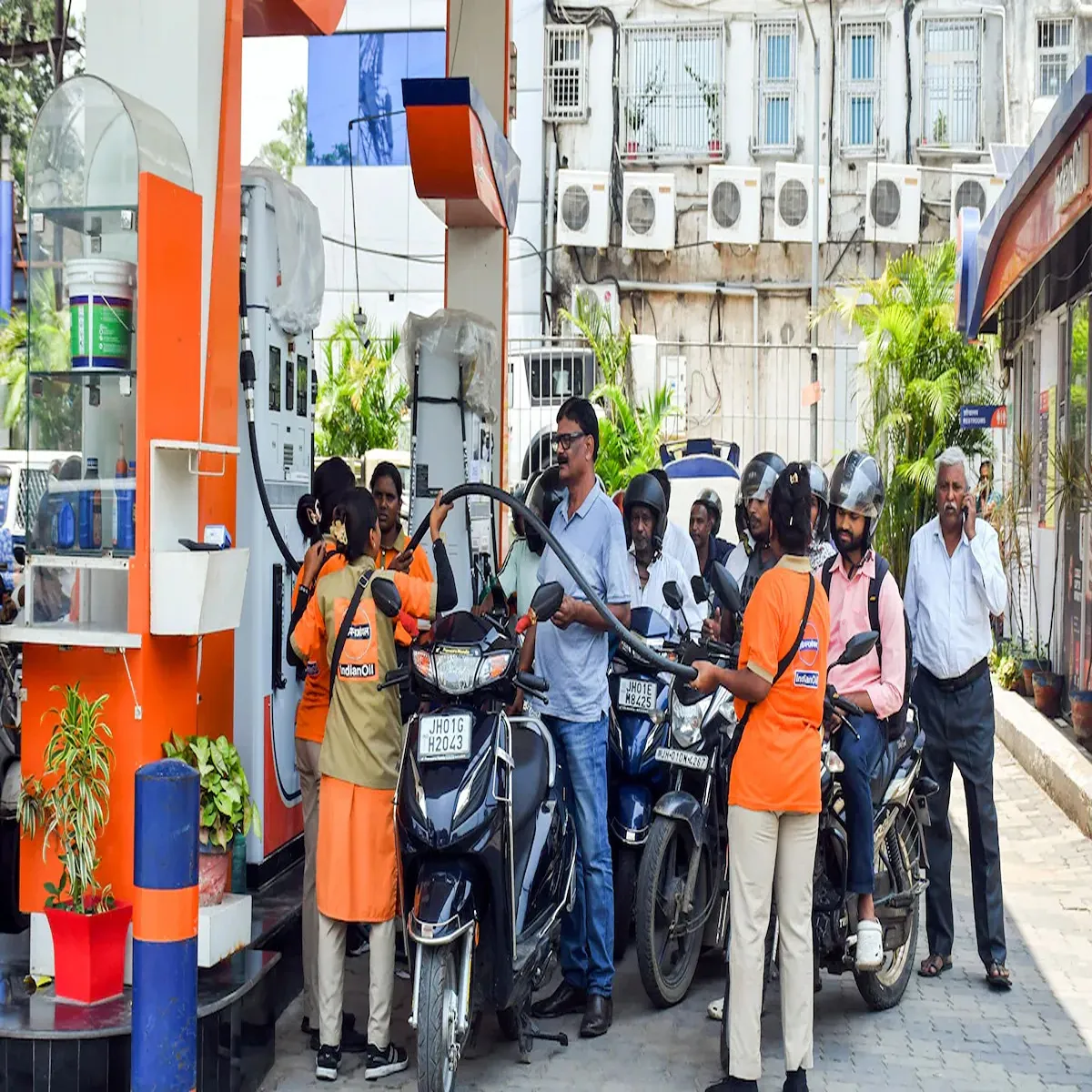 Fuelprices government defends limited rise petrol