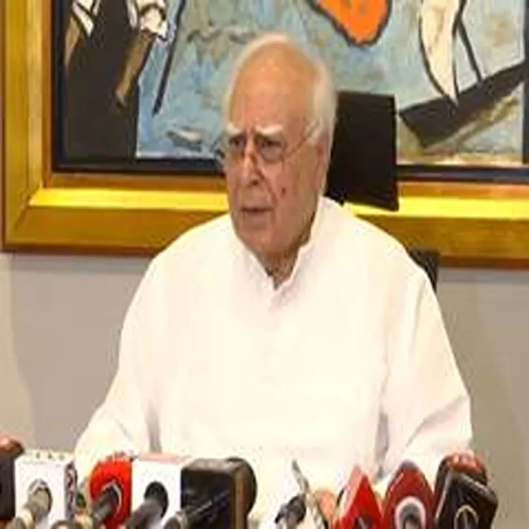 Kapil sibal condemns adhikari aide killing
