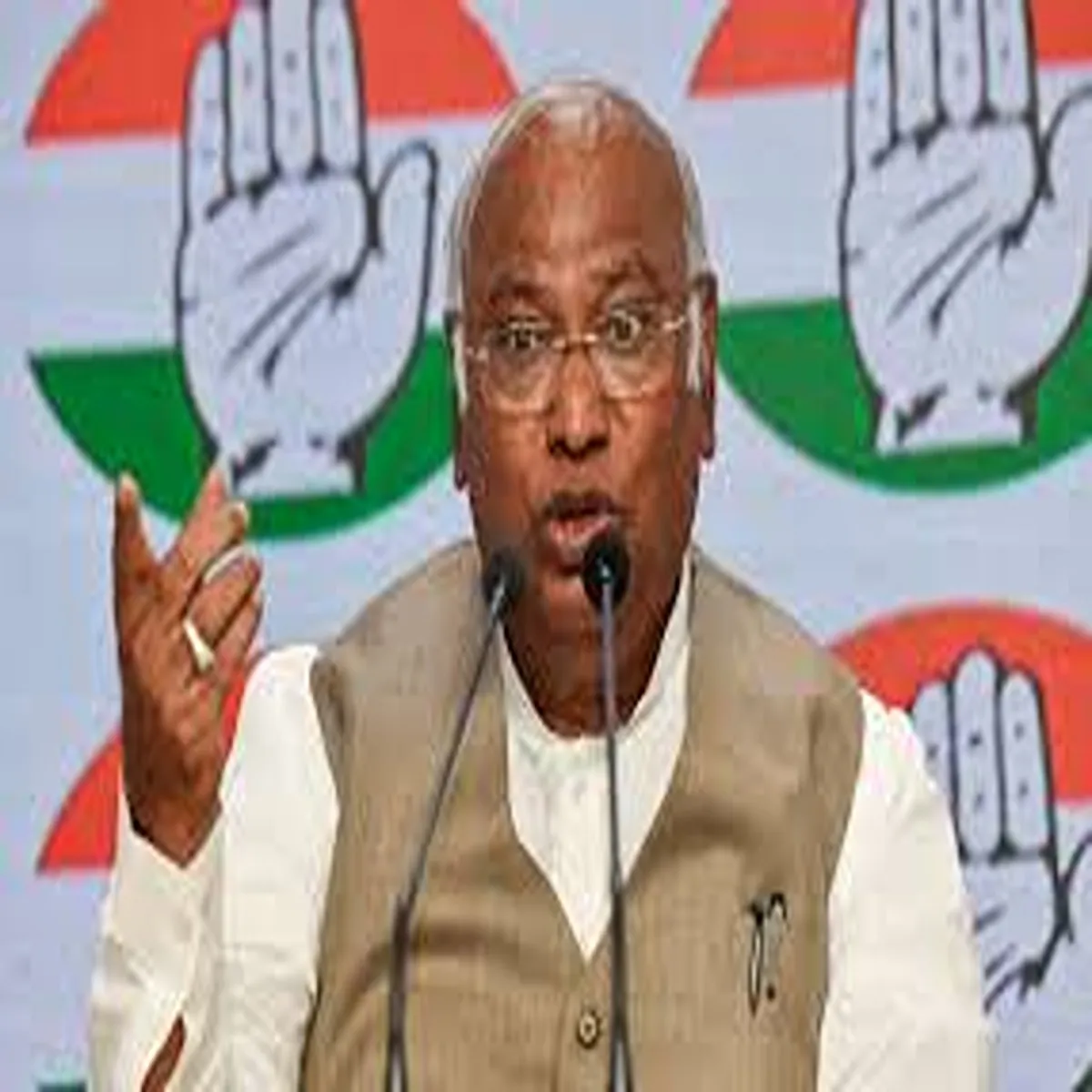 Education kharge targets centre after neet