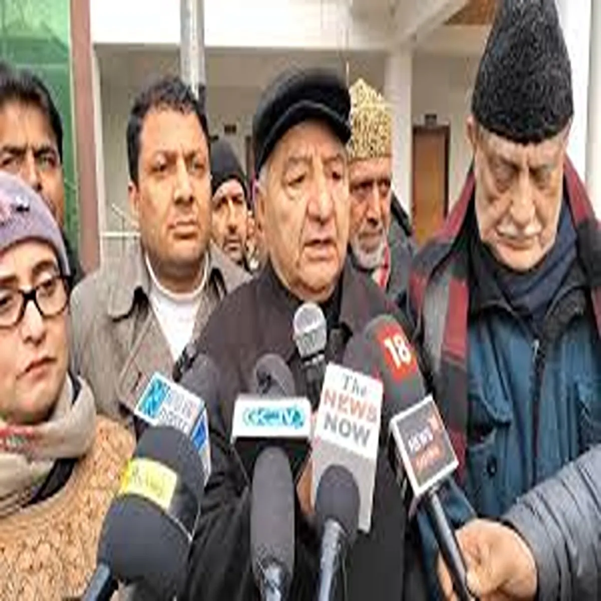 Liquorban farooq abdullah rules out immediate