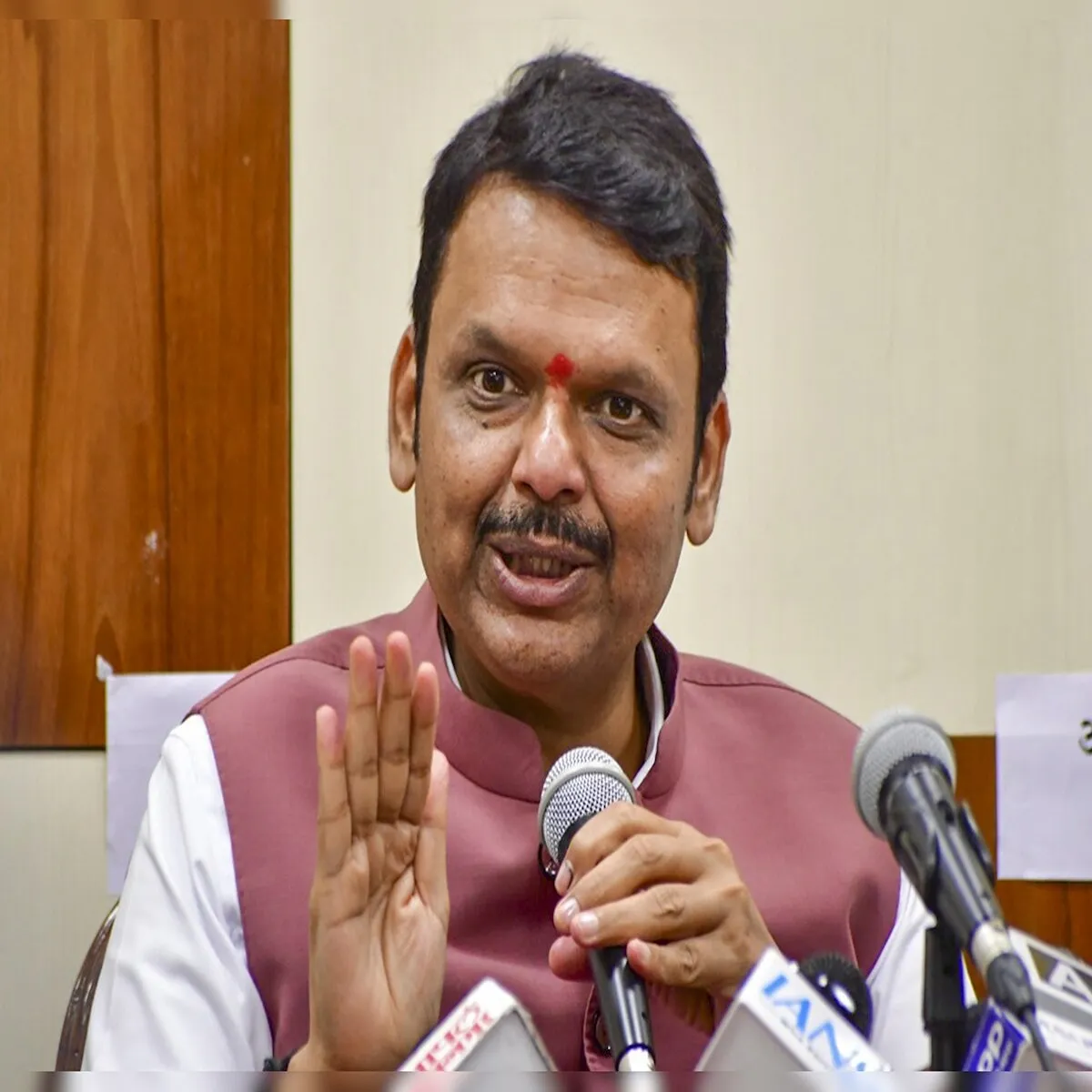 Economy maharashtra highlights competitive federalism long