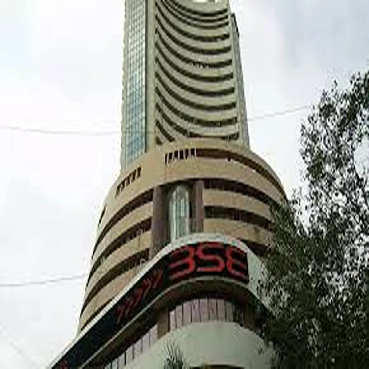 Markets indian equity benchmarks close higher