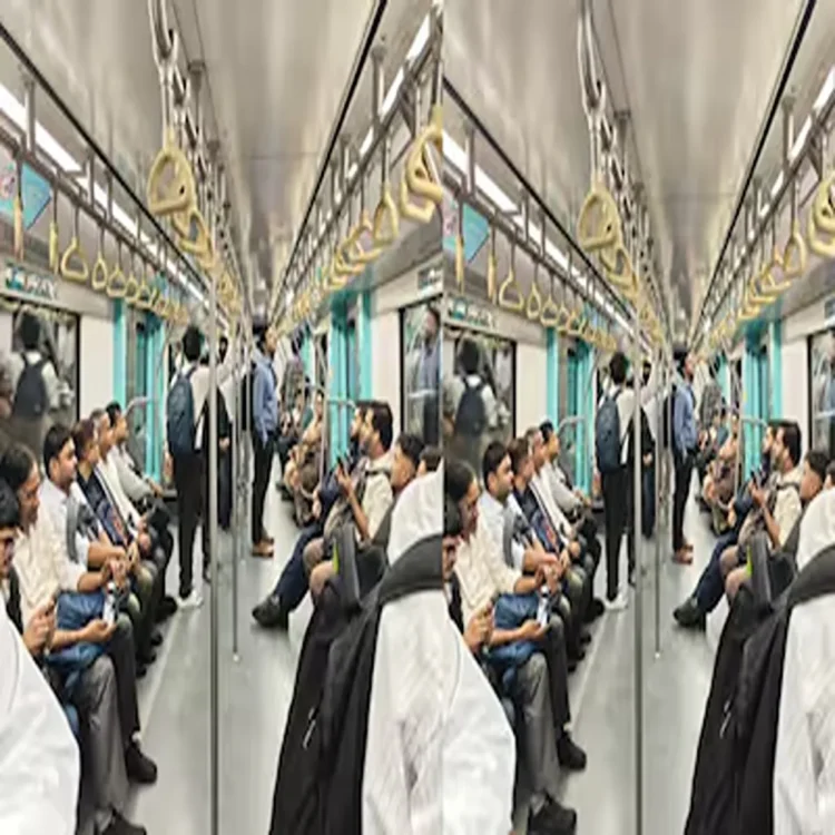 Metro monday crowded platform delays