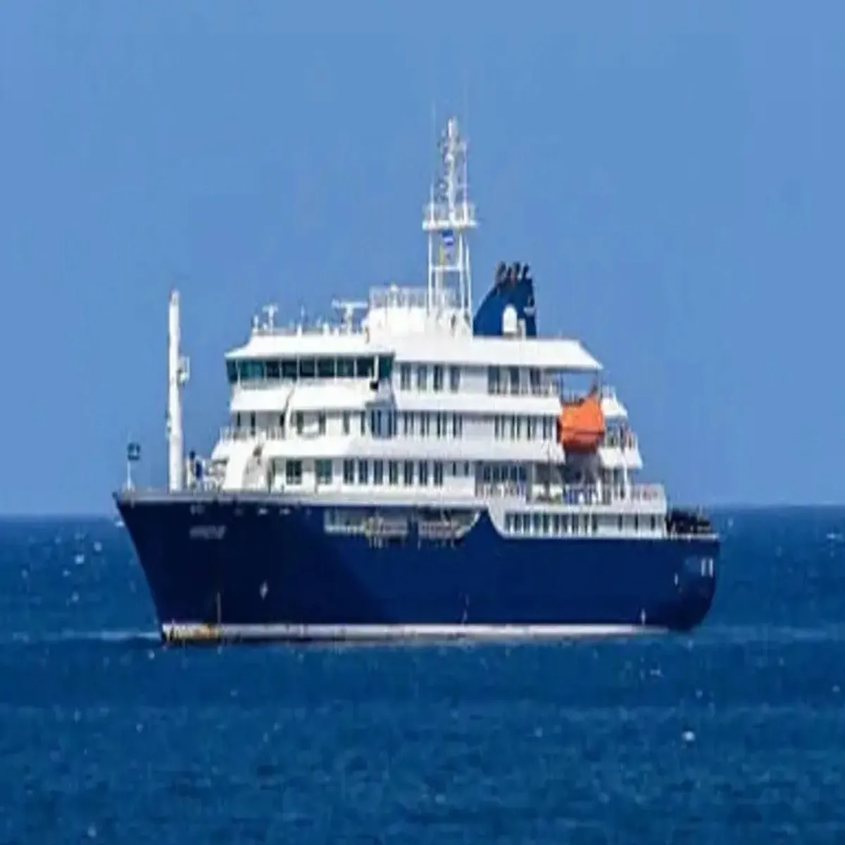 Outbreak cruise ship faces extended delay