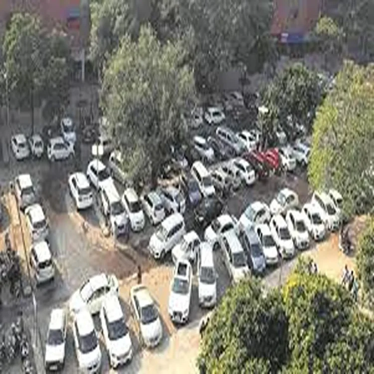 Parking crisis delhi expansion