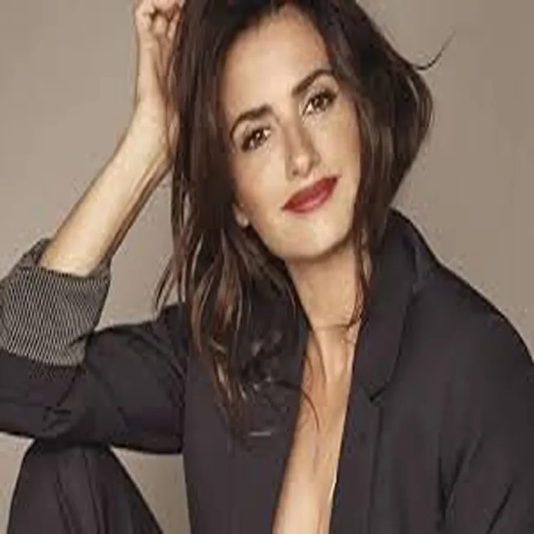 Penelope cruz health scare film set