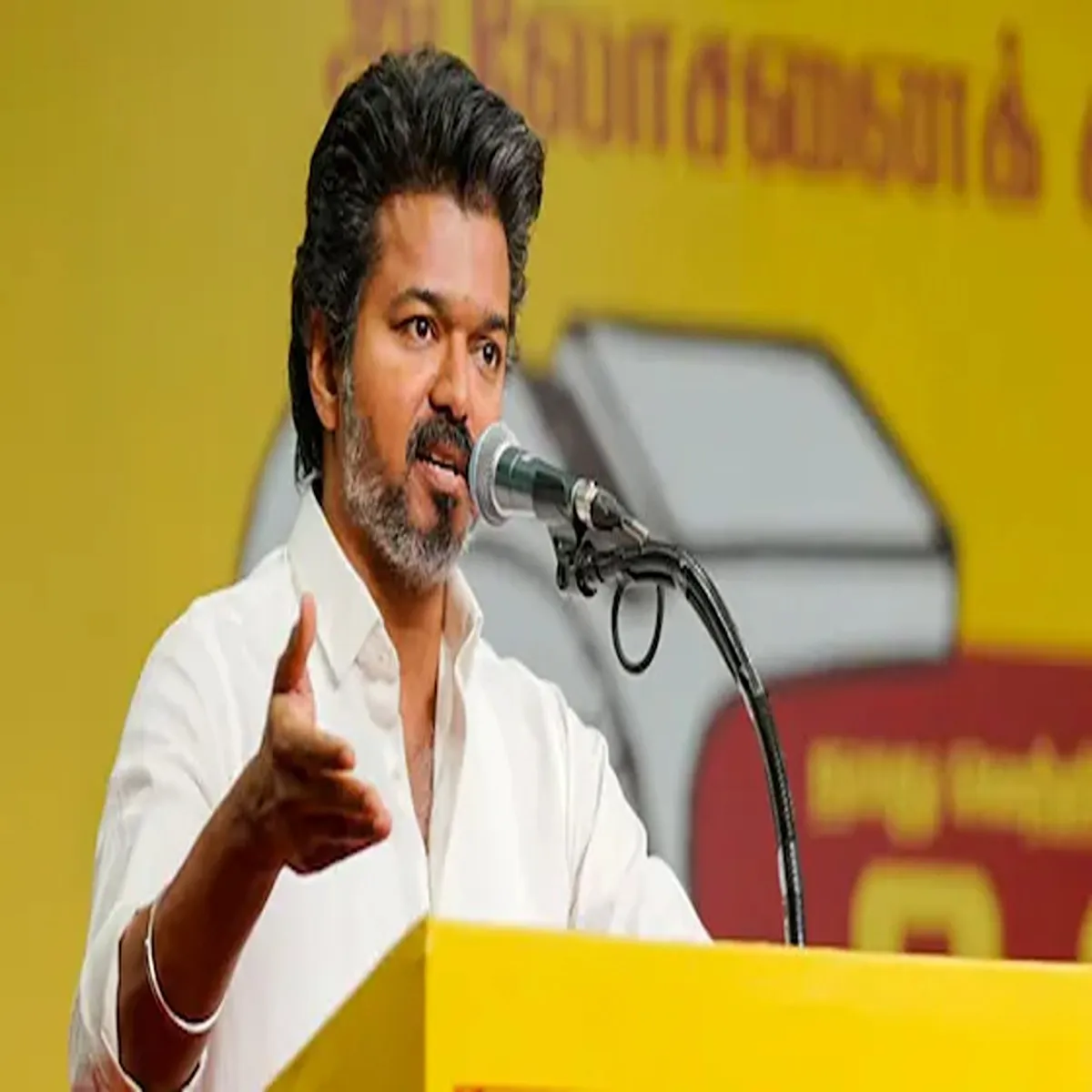 Tamilnadupolitics kasthuri backs vijay government amid