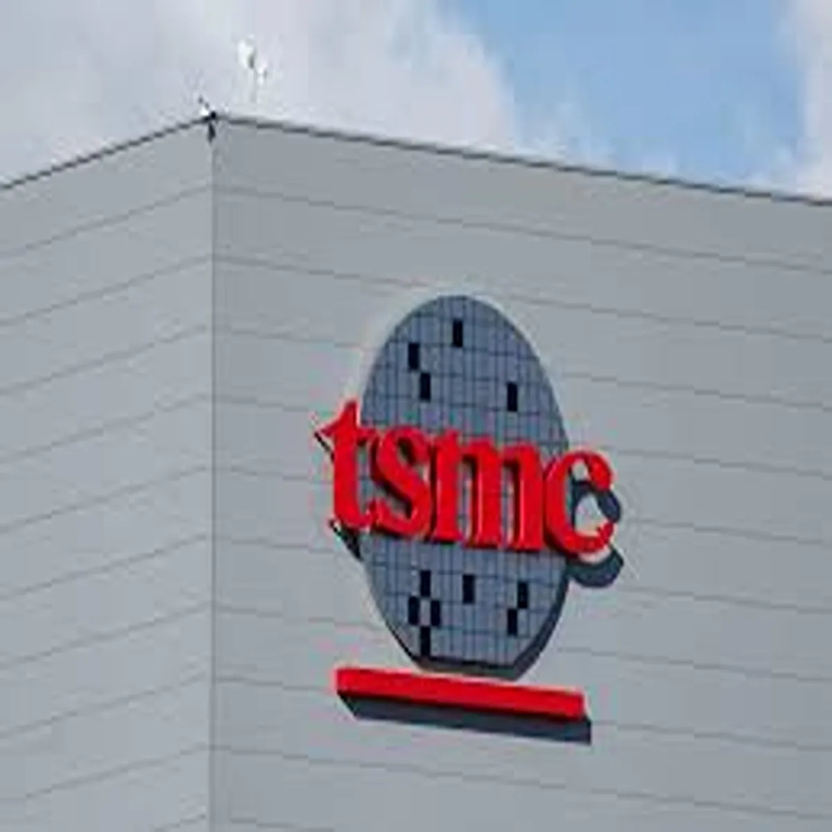 Semiconductor tsmc expands advanced chip production