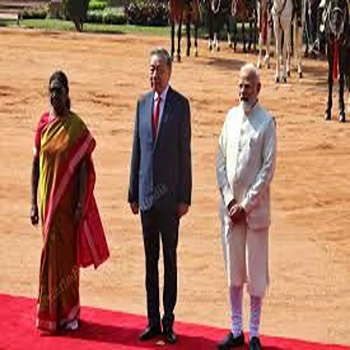 Diplomacy vietnam president lam receives ceremonial