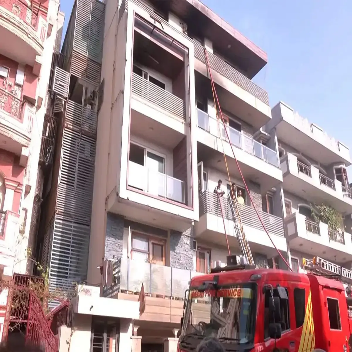 Fireincident leaders visit vivek vihar families