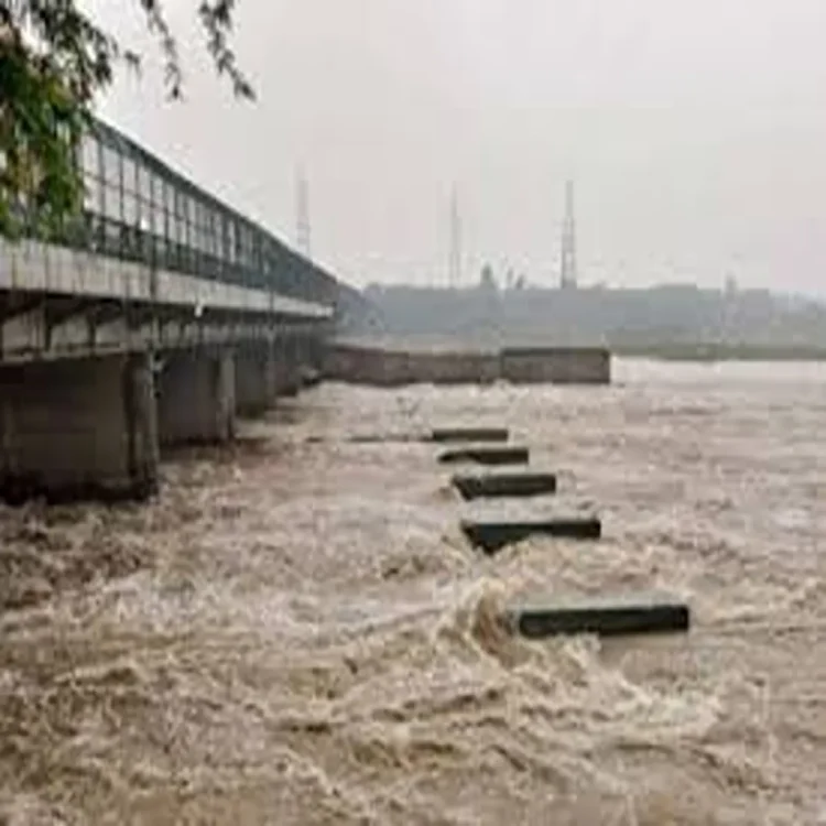 Yamuna riverfront eviction anxiety