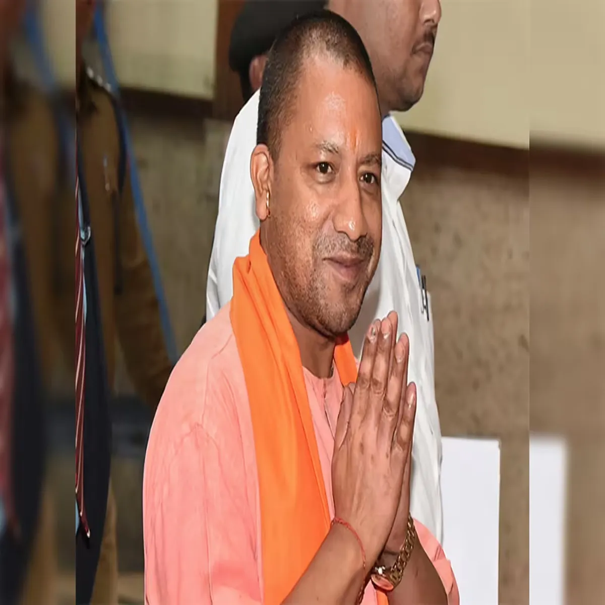 Powersupply yogi adityanath defends uttar pradesh