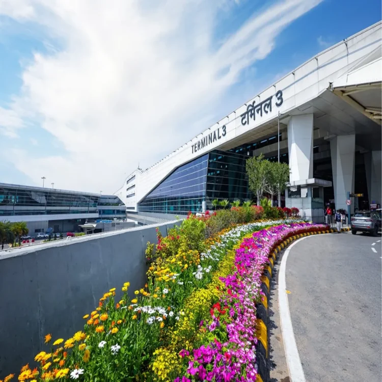 Aviation delhi airport transit hub