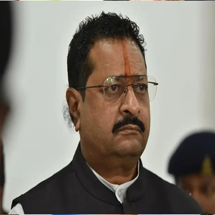 Bjp yatnal clarifies karnataka council poll stand