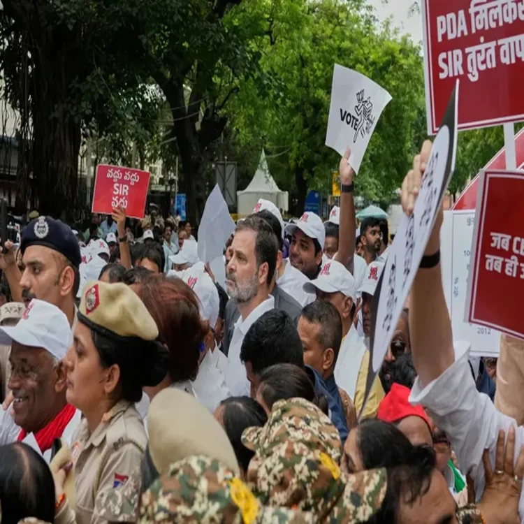 Congress alleges opposition defection efforts