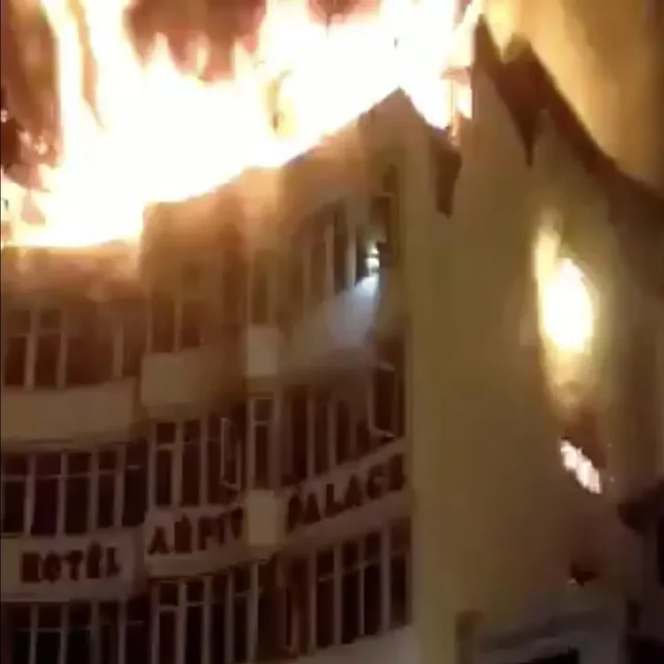 Delhi hotel blaze dramatic escapes