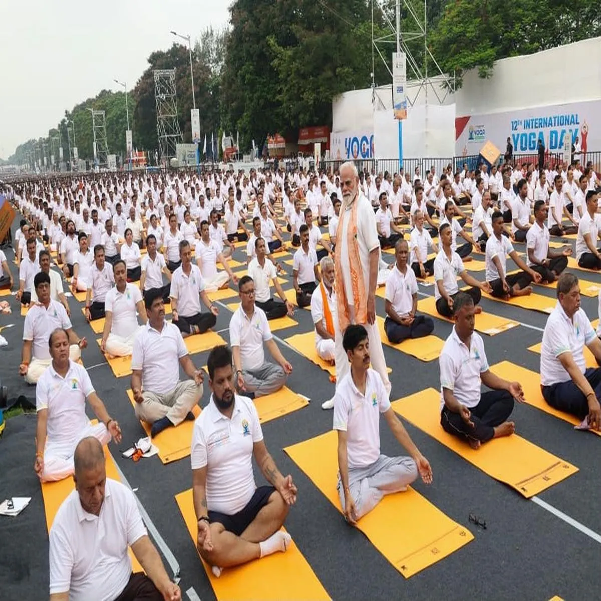 Yogaday delhi leaders highlight wellness community