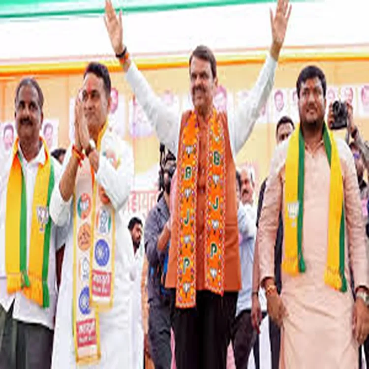 Fadnavis opposition unity bjp gain