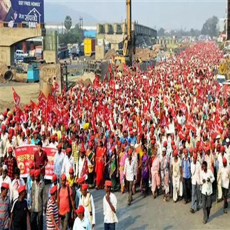 Farmers protest maharashtra loan waiver