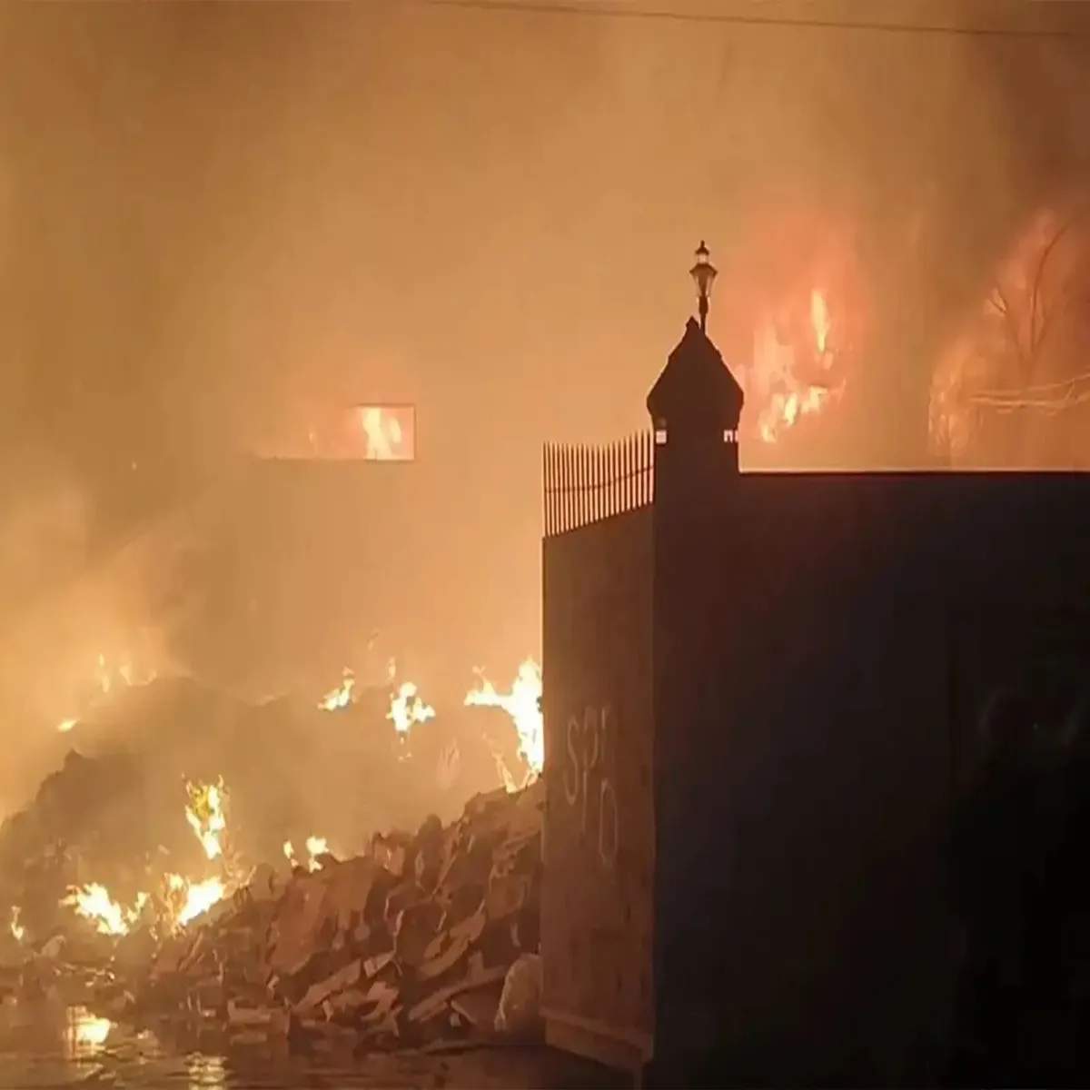Firesafety three dead after early morning
