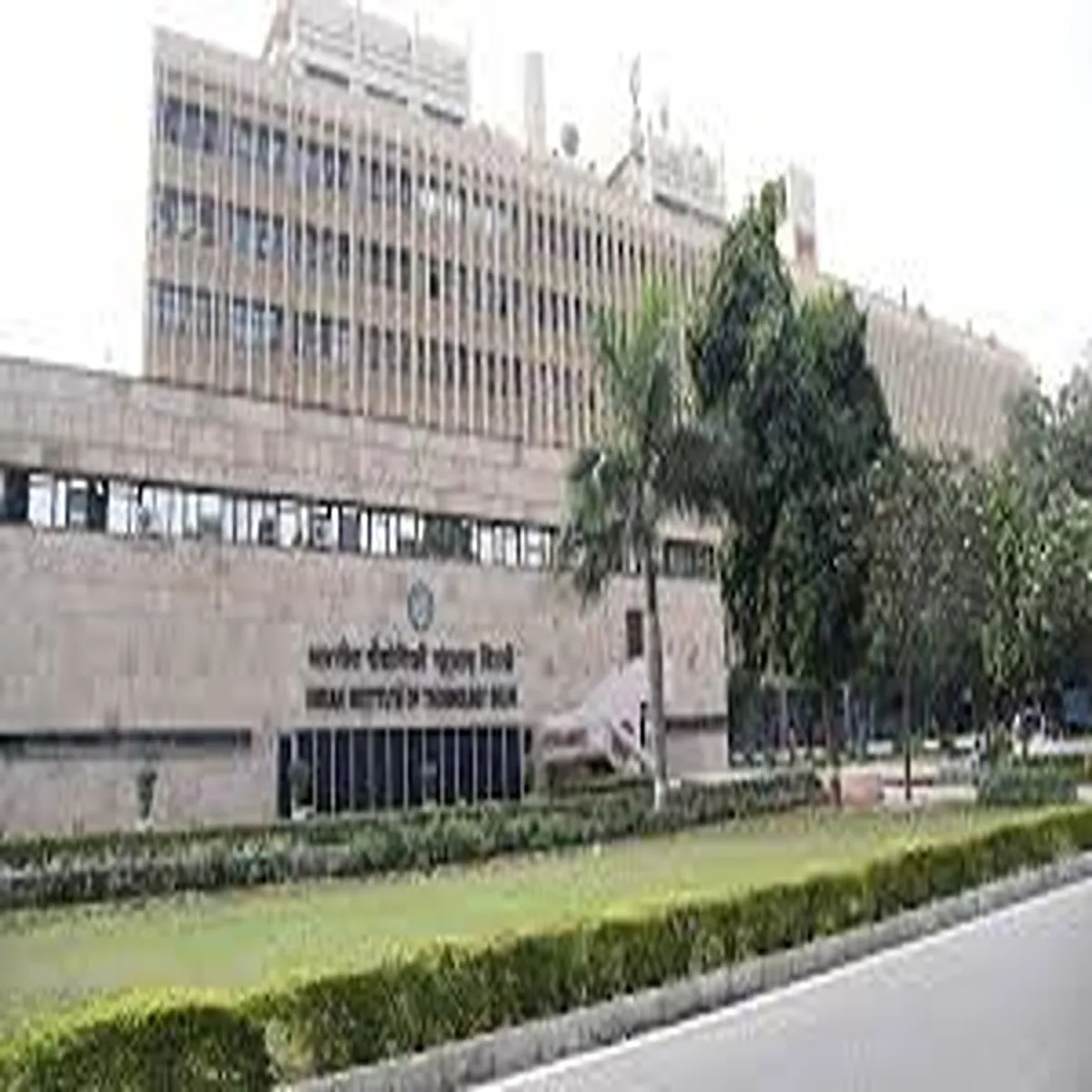 Education rankings iit delhi matches best